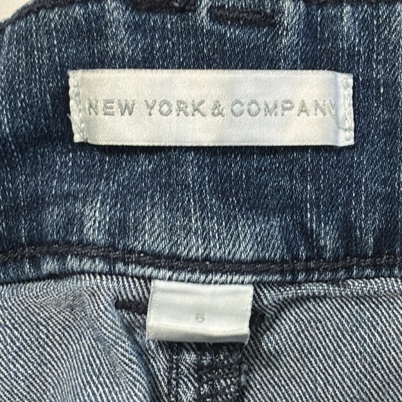 New York & Co Jean Skirt Size 6 - Picture 5 of 7